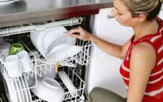 Як користуватися посудомийною машиною правильно: керівництво по експлуатації