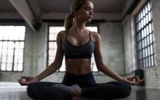 6 вправ йоги для збільшення грудей — найефективніші асани